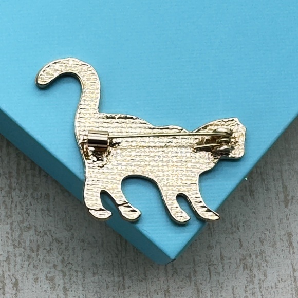Brand New Little Cute Cat Brooch Cat Lover Gift Brooch Pin Holiday Pin Brooch - Picture 4 of 4